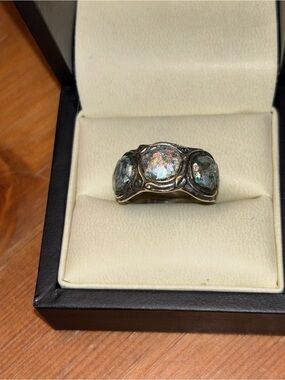 Or Paz Three-Stone Opalescent Ring in Blue-Green Roman glass-box not included